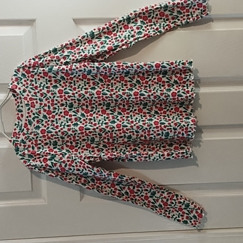 Cat & Jack girls long sleeve flora top